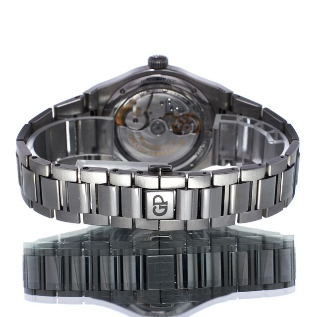 Girard Perregaux Laureato 81010-11-3153-1CM Image 3